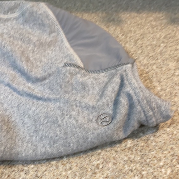 Lululemon - Picture 3 of 3